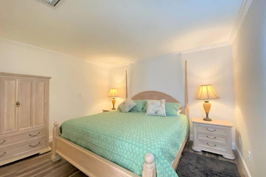 Cheerfull 4/Bed/ 3 Bath / Pool / Best Location Нейплс Экстерьер фото