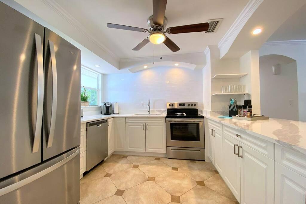 Cheerfull 4/Bed/ 3 Bath / Pool / Best Location Нейплс Экстерьер фото